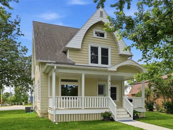 414 E Robinson Street, Knoxville, IA 50138