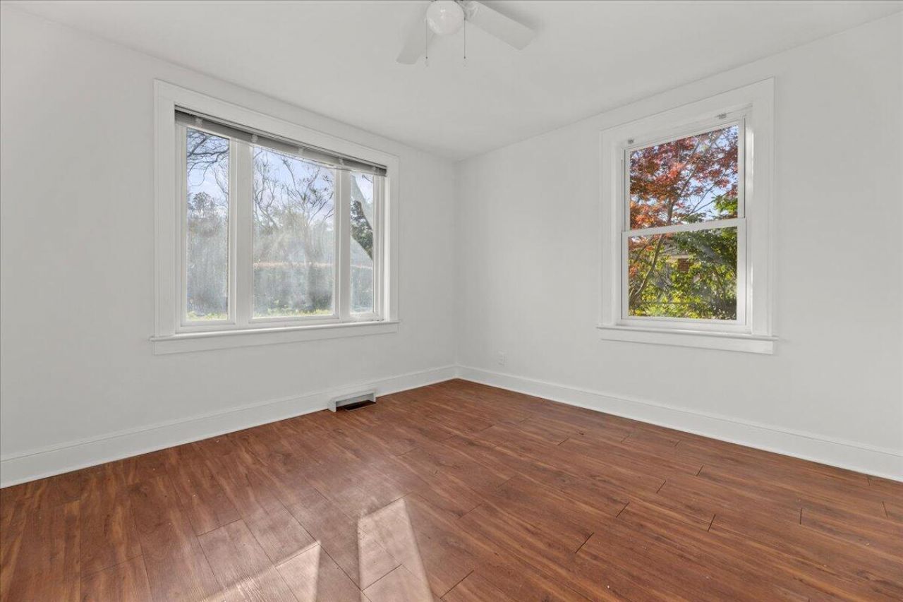 570 W Elizabeth Lane Photo 19