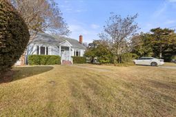 570 W Elizabeth Lane photo 4