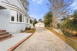570 W Elizabeth Lane photo 4