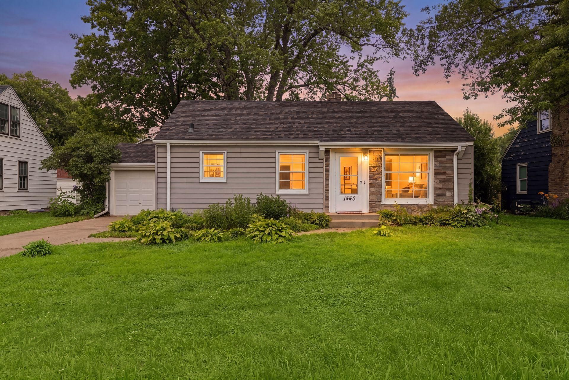 1445 Larpenteur Avenue W, Falcon Heights, MN 55113