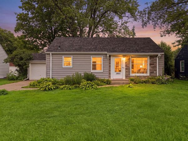 1445 Larpenteur Avenue W, Falcon Heights, MN 55113