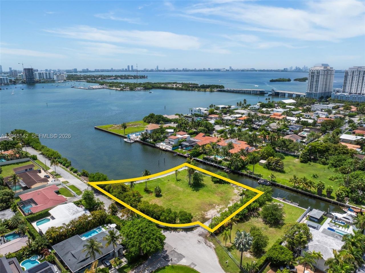 1132 NE 84th St , Miami, FL 33138 Photo