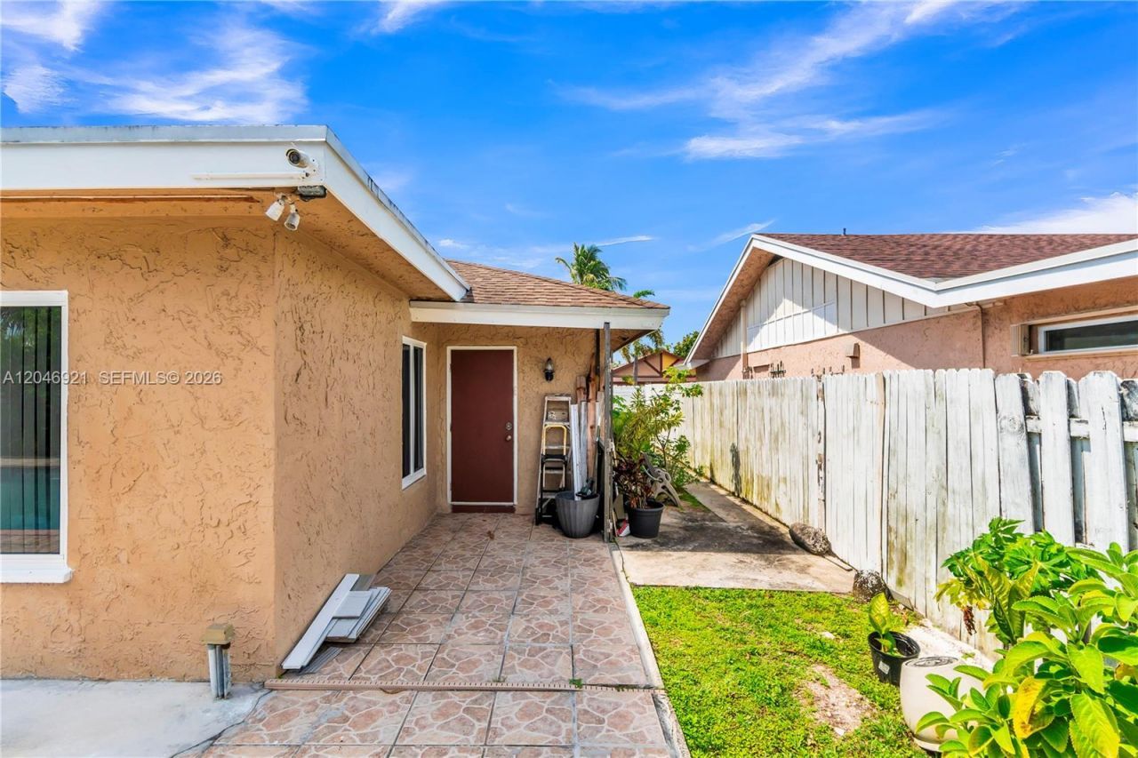 7421 SW 14th Ct , North Lauderdale, FL 33068 Photo
