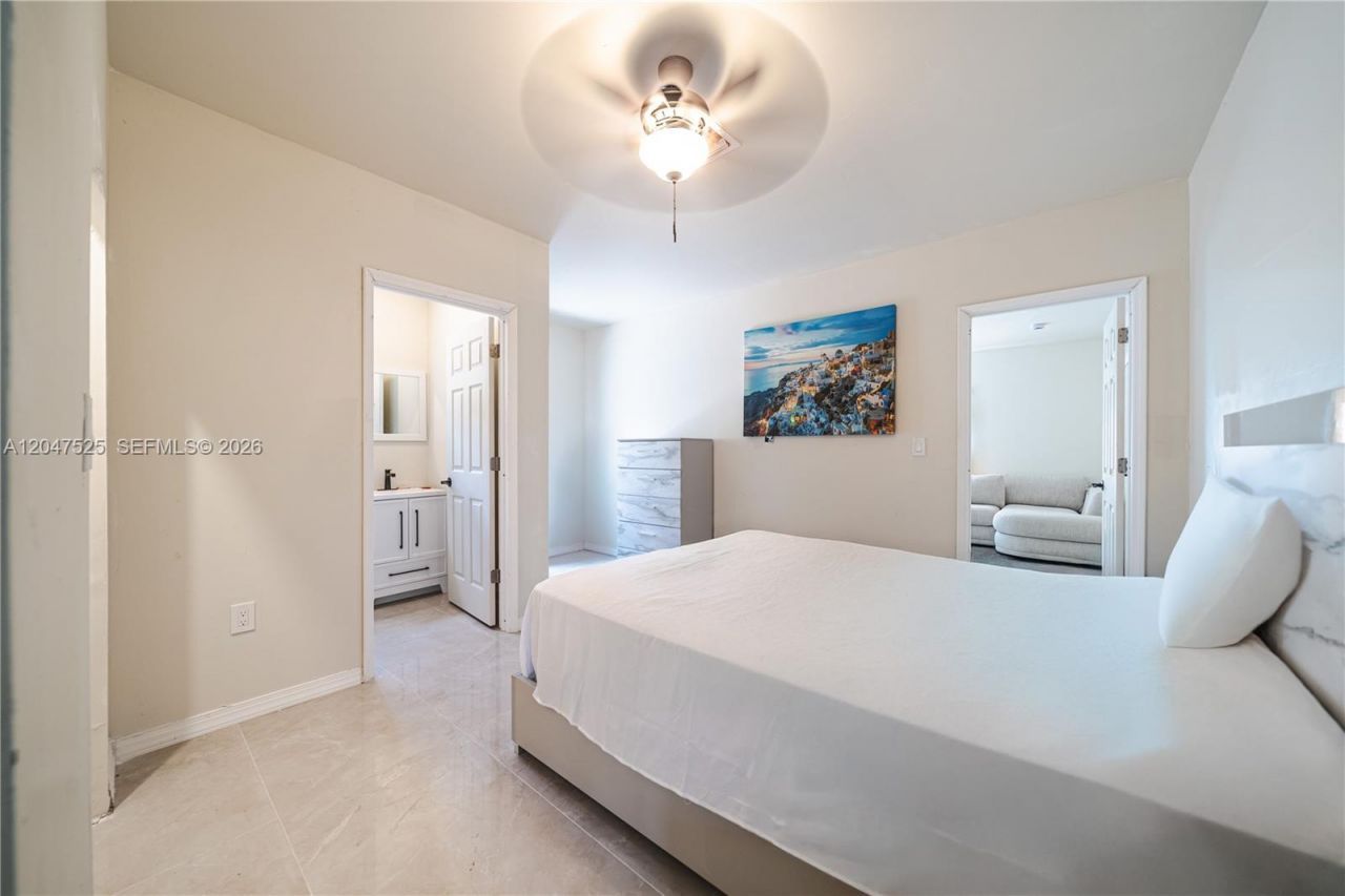20200 NE 14th Ave , Miami, FL 33179 Photo