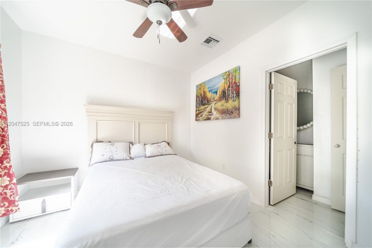 20200 NE 14th Ave , Miami, FL 33179 Photo
