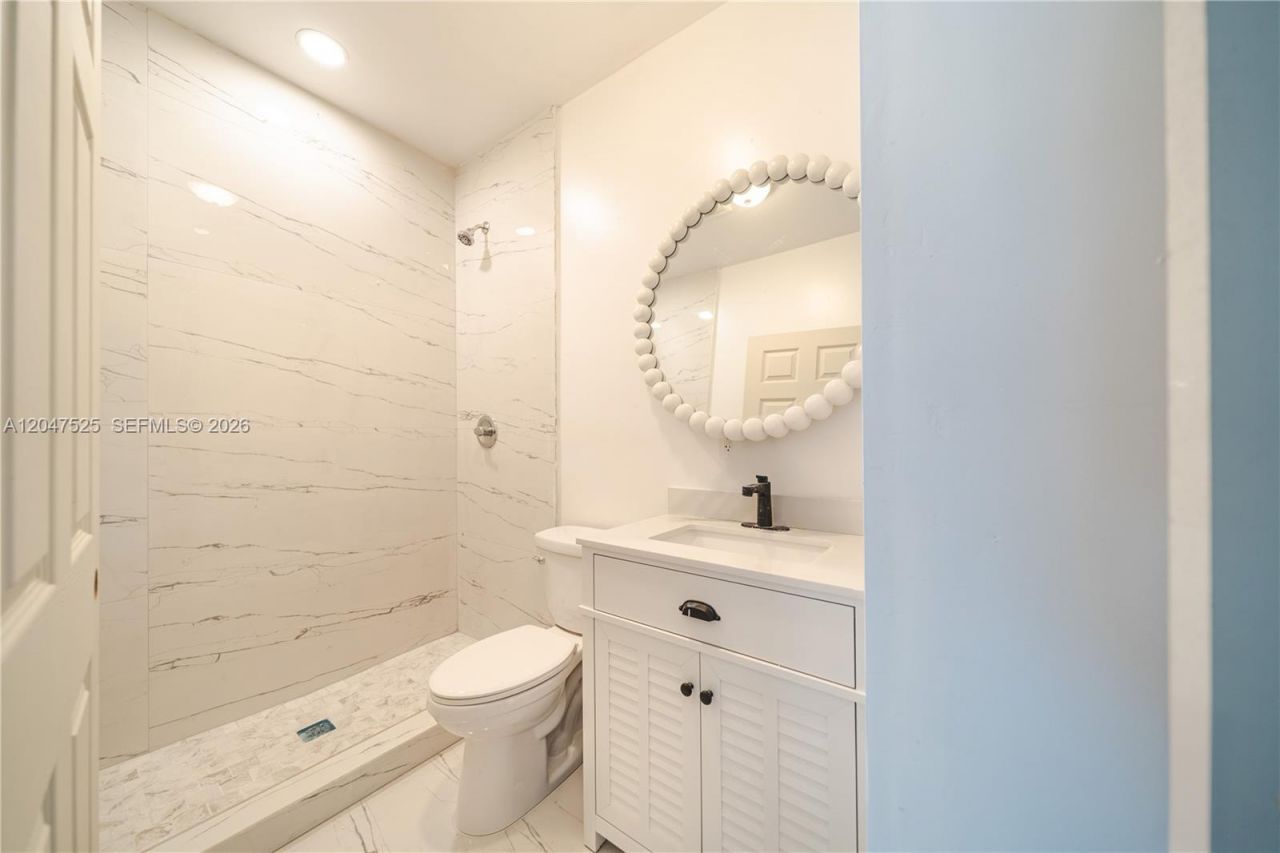 20200 NE 14th Ave , Miami, FL 33179 Photo