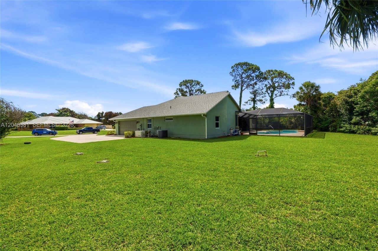2472 SE Hillard Rd , Port Saint Lucie, FL 34952 Photo