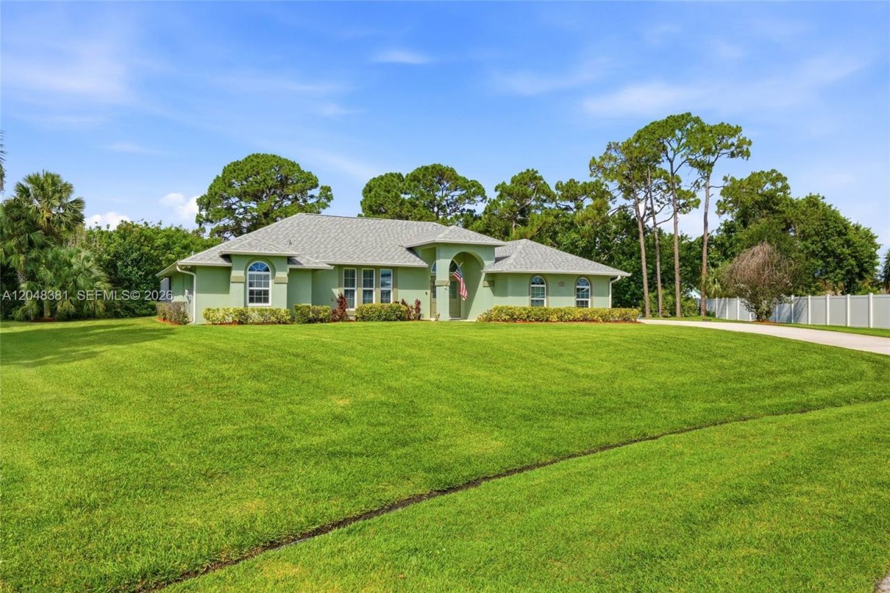 2472 SE Hillard Rd , Port Saint Lucie, FL 34952 Photo