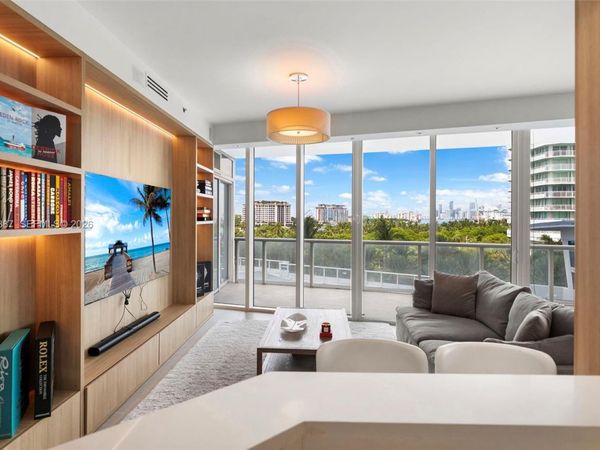 100 S Pointe Dr , Unit 501, Miami Beach, FL 33139
