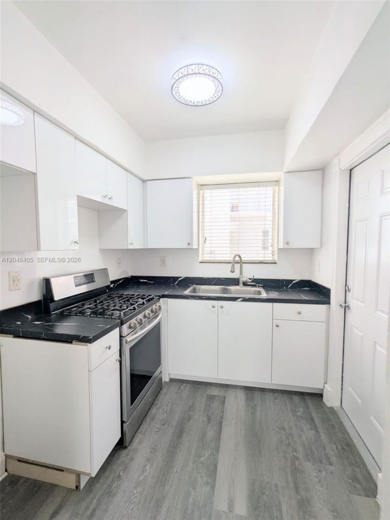 7815 Crespi Blvd, Unit 1, Miami Beach, FL 33141 Photo