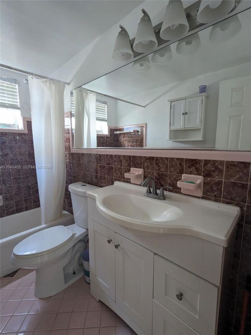7805 Crespi Blvd , Unit 1, Miami Beach, FL 33141 Photo