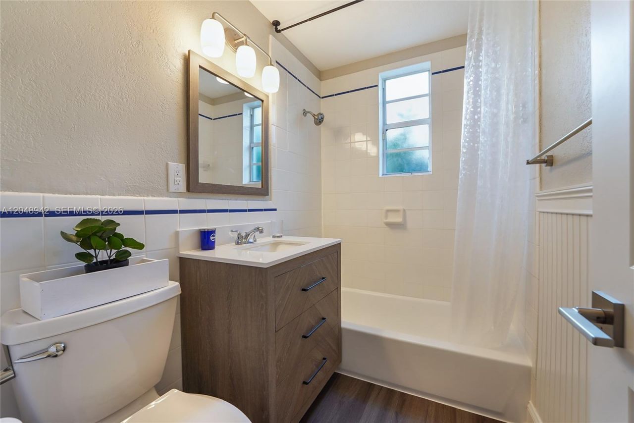 359 Meridian Ave , Unit A104, Miami Beach, FL 33139 Photo