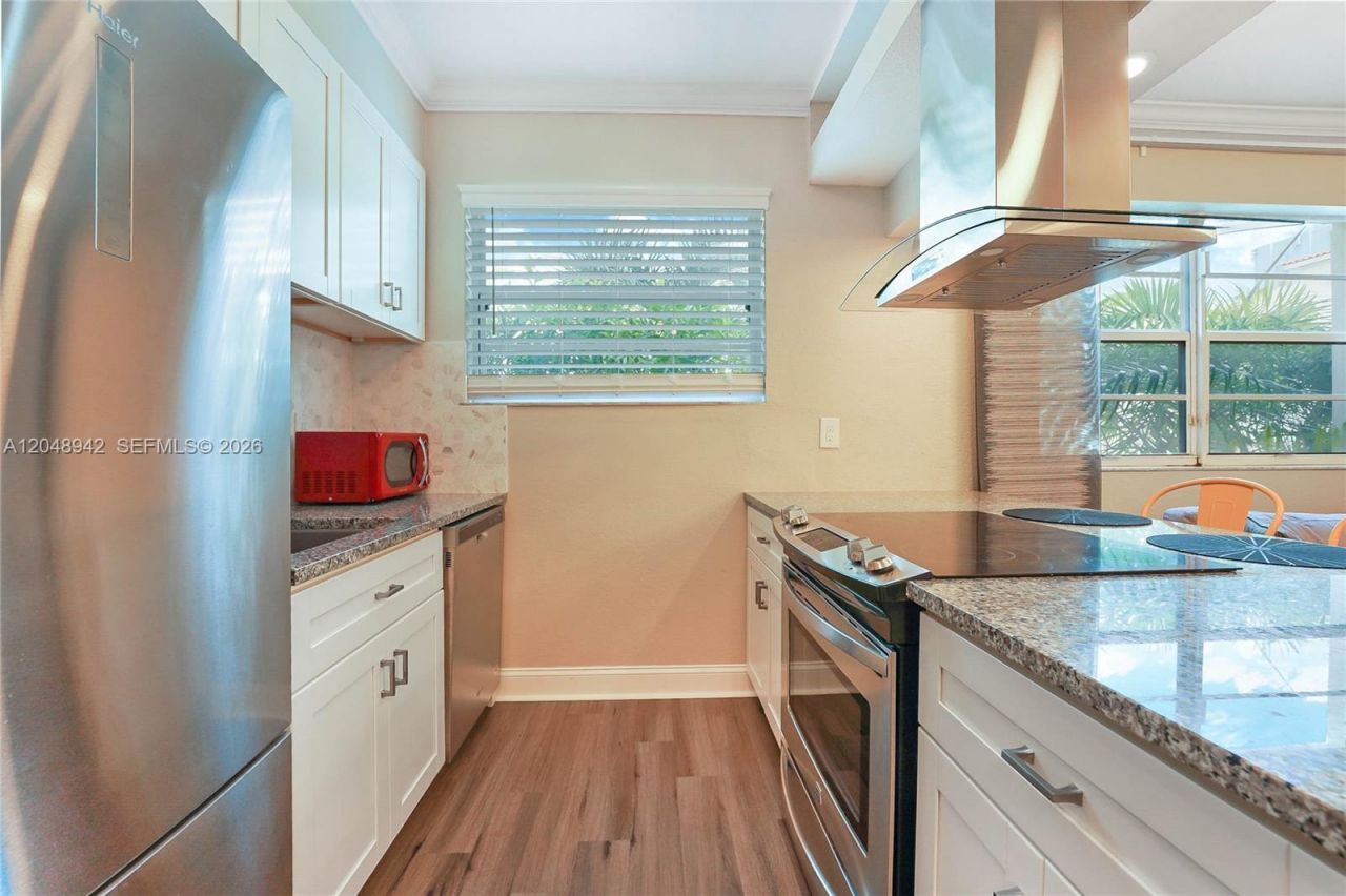 359 Meridian Ave , Unit A104, Miami Beach, FL 33139 Photo