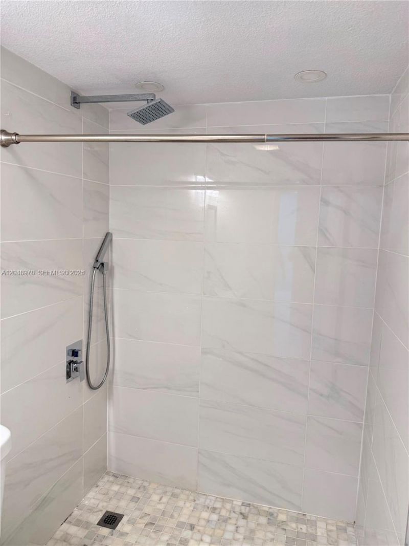 453 SW 2nd St, Unit 306C, Miami, FL 33130 Photo