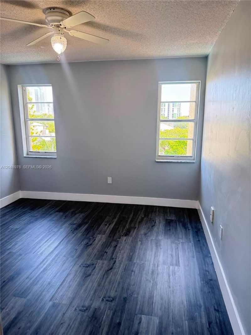 453 SW 2nd St, Unit 306C, Miami, FL 33130 Photo