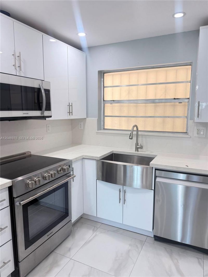 453 SW 2nd St, Unit 306C, Miami, FL 33130 Photo