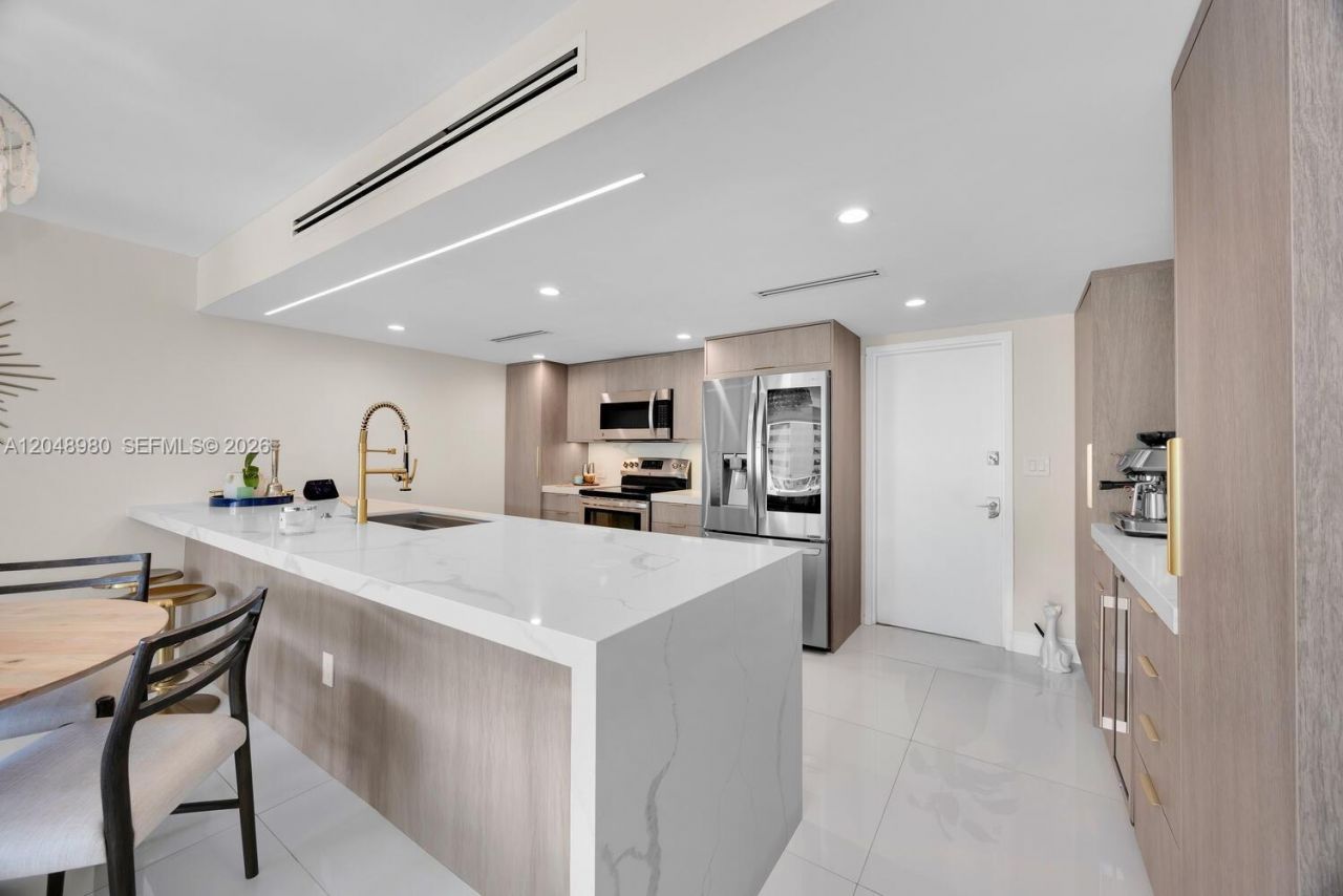 155 Ocean Lane Dr, Unit 413, Key Biscayne, FL 33149 Photo