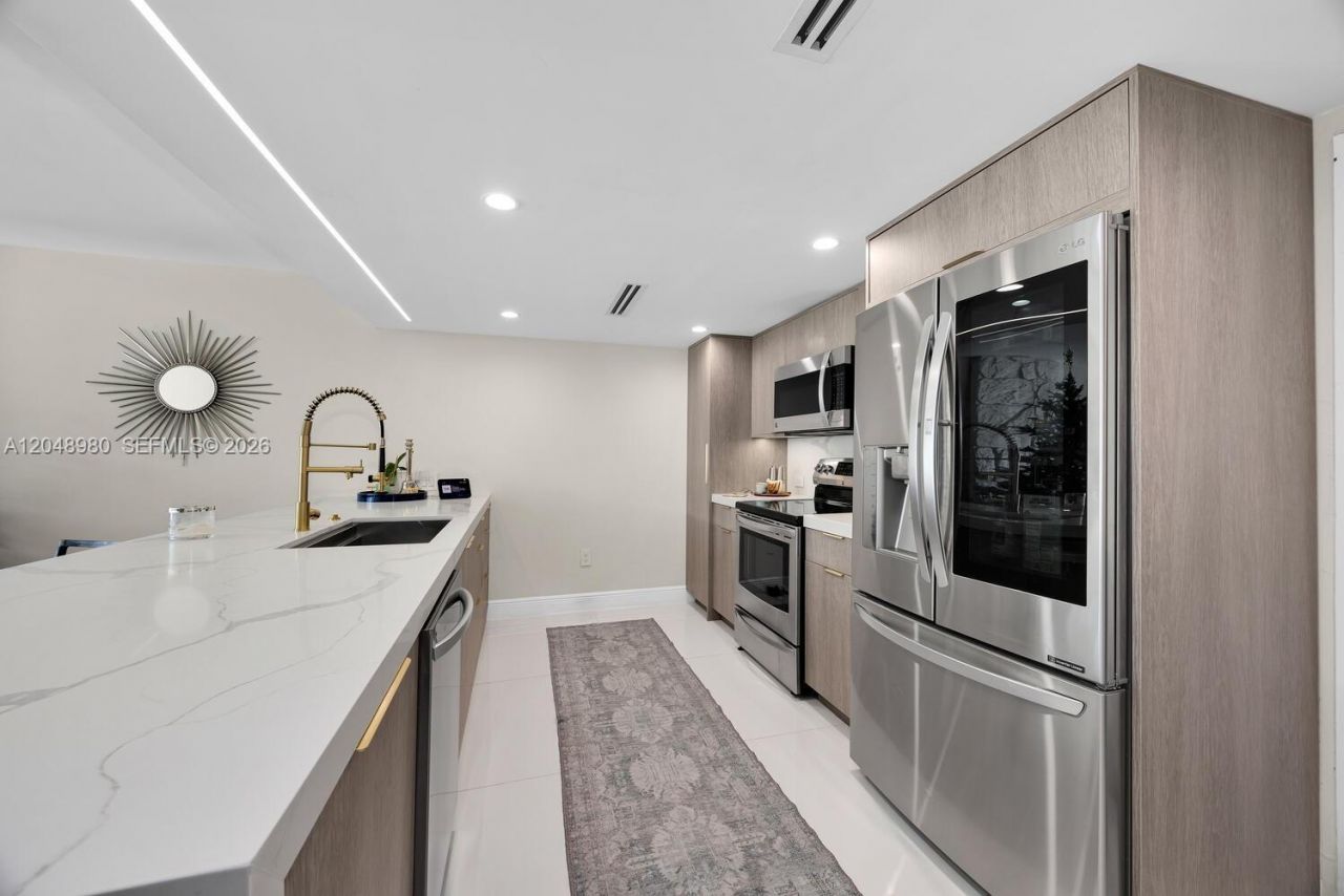 155 Ocean Lane Dr, Unit 413, Key Biscayne, FL 33149 Photo