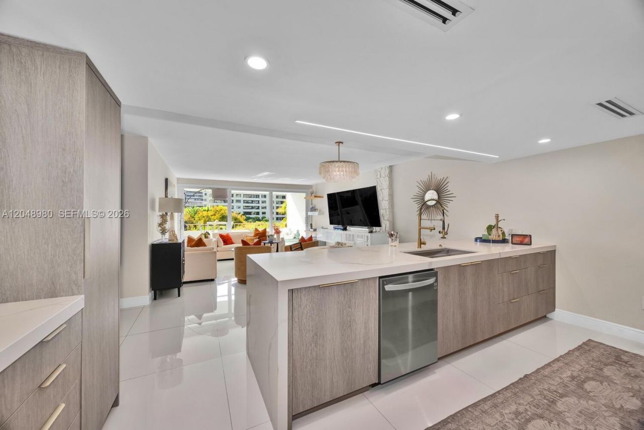 155 Ocean Lane Dr, Unit 413, Key Biscayne, FL 33149 Photo