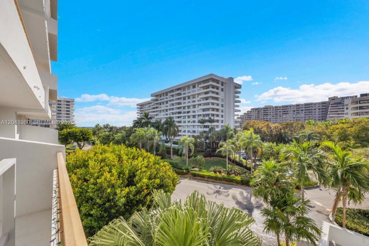 155 Ocean Lane Dr, Unit 413, Key Biscayne, FL 33149 Photo