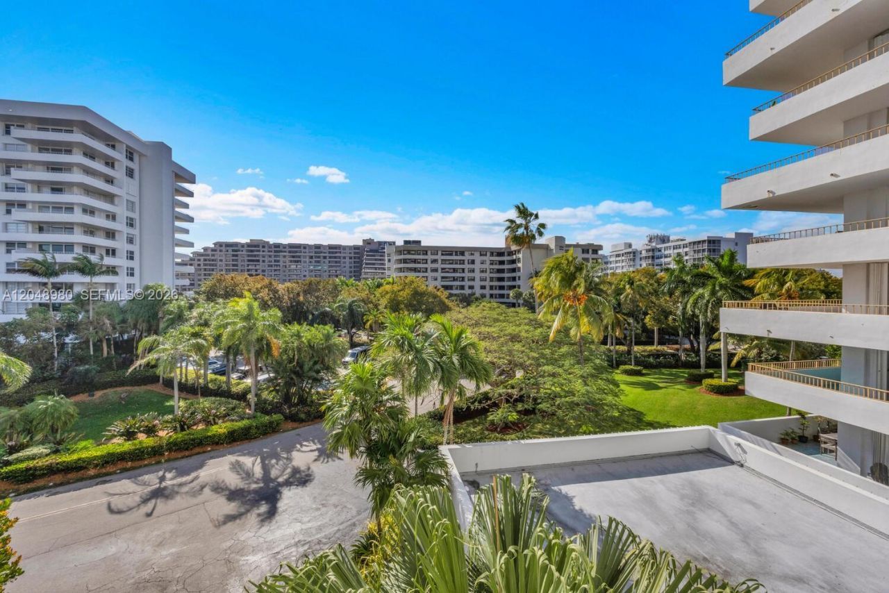 155 Ocean Lane Dr, Unit 413, Key Biscayne, FL 33149 Photo