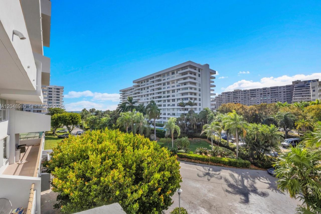 155 Ocean Lane Dr, Unit 413, Key Biscayne, FL 33149 Photo