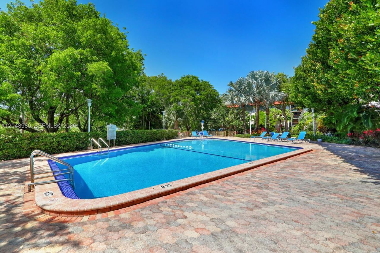 155 Ocean Lane Dr, Unit 413, Key Biscayne, FL 33149 Photo