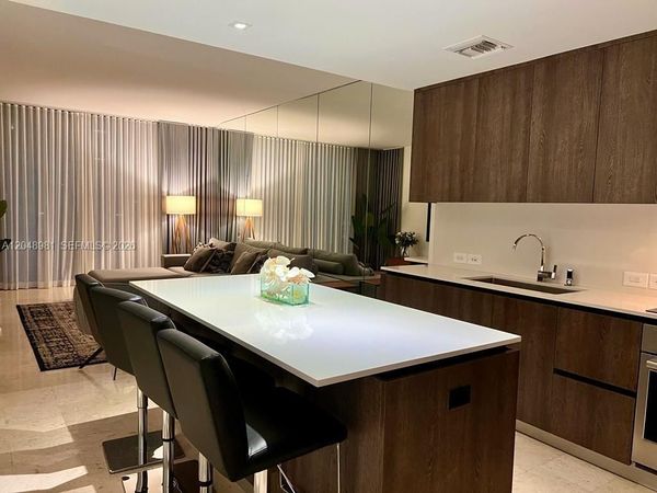 88 SW 7th St , Unit 808, Miami, FL 33130