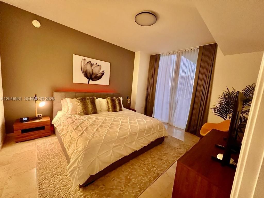 88 SW 7th St , Unit 808, Miami, FL 33130 Photo