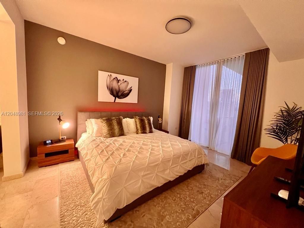 88 SW 7th St , Unit 808, Miami, FL 33130 Photo