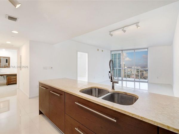 465 Brickell Ave, Unit 3506, Miami, FL 33131