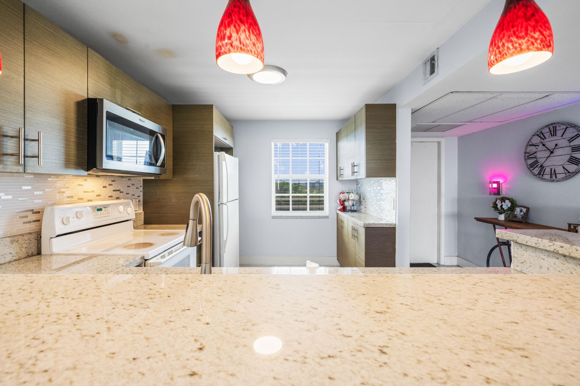 575 Oaks Lane, Unit 708, Pompano Beach, FL 33069 Photo