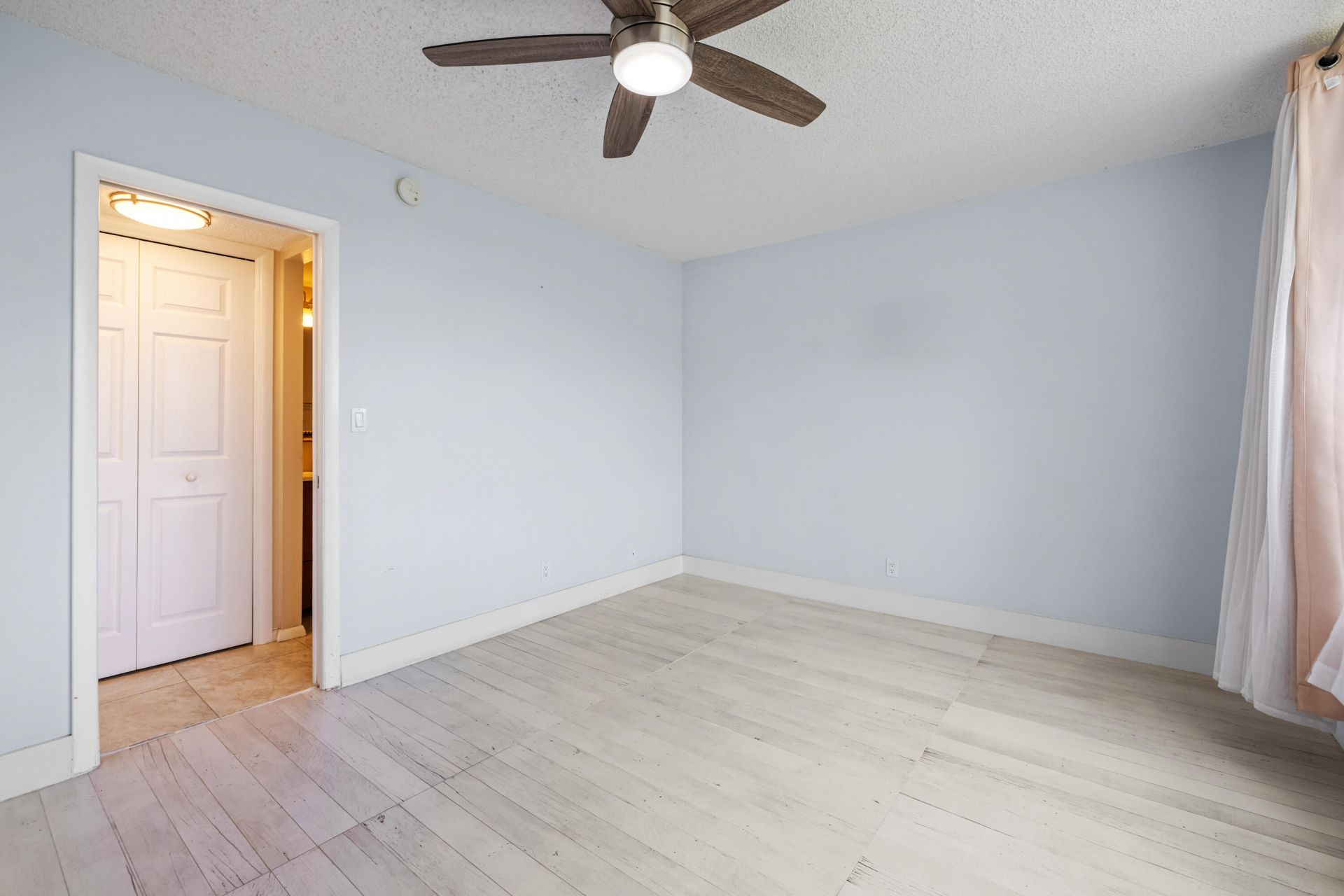 575 Oaks Lane, Unit 708, Pompano Beach, FL 33069 Photo