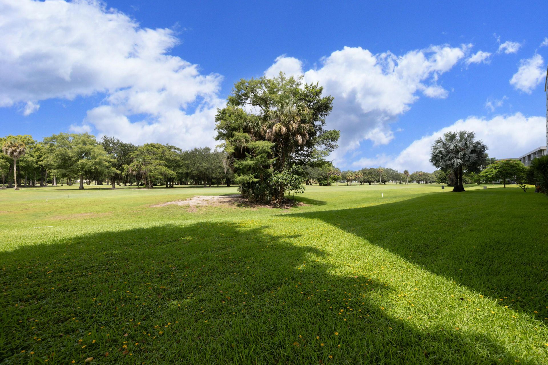 575 Oaks Lane, Unit 708, Pompano Beach, FL 33069 Photo