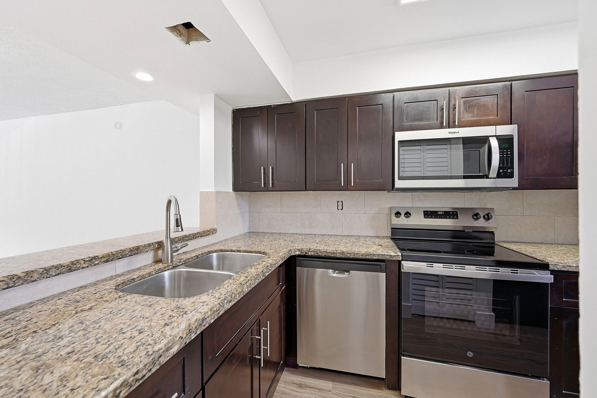 4012 Del Rio Way, Sunrise, FL 33351 Photo