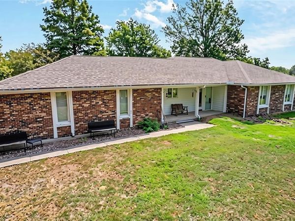 7129 SE 202nd Street, Holt, MO 64060