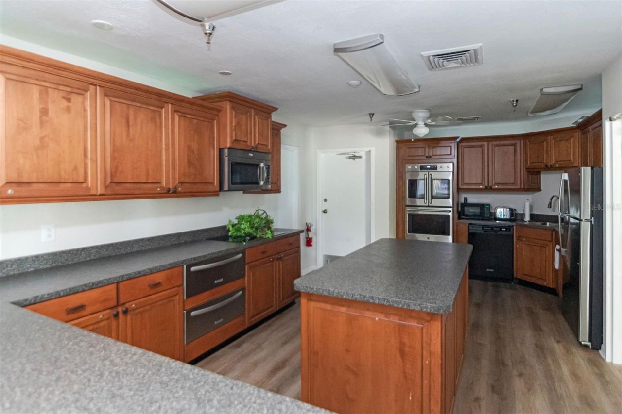7979 Sailboat Key Boulevard S, Unit 101, South Pasadena, FL 33707 Photo