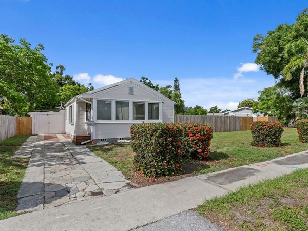 3152 13TH AVENUE N, ST PETERSBURG, FL 33713