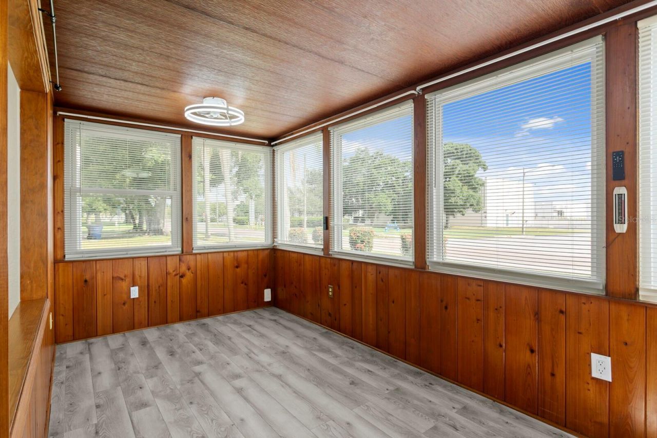 3152 13th Avenue N, Saint Petersburg, FL 33713 Photo