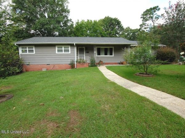 1211 Carter Drive, Hattiesburg, MS 39402