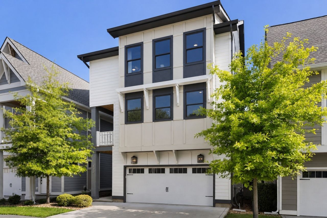 422 Becanni Ln, Nashville, TN 37209 Main Photo