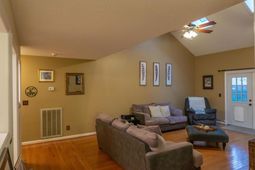 114 Queensbury Circle photo 4