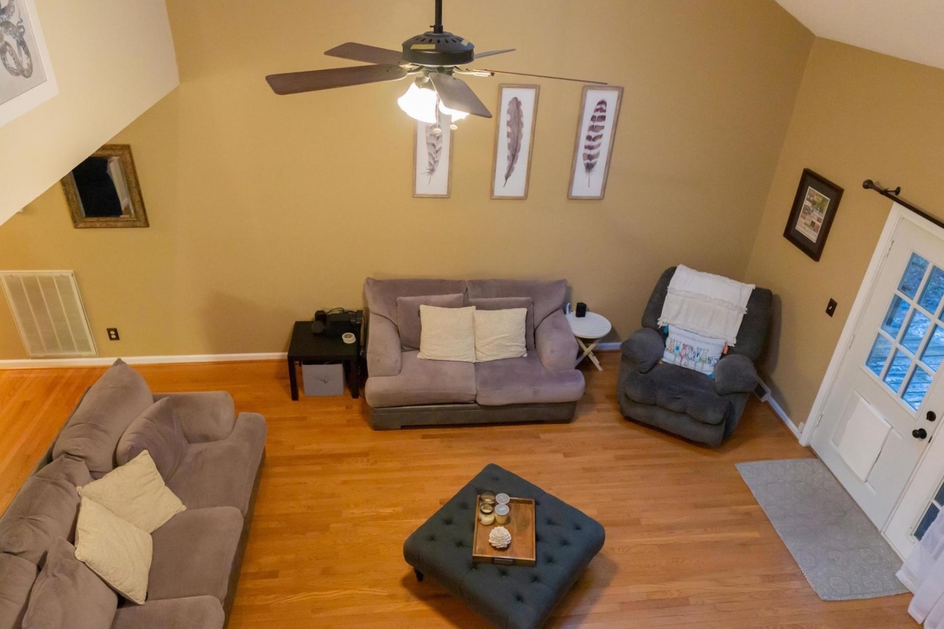 114 Queensbury Circle Photo 8