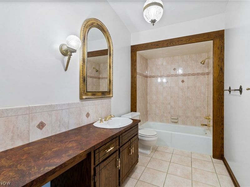 1229 Scenicrest Street NW, Uniontown, OH 44685 Photo 11