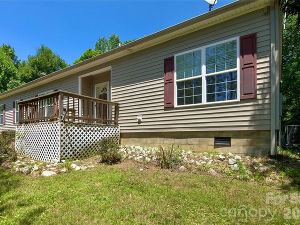 498 Broad Branch Road , Bakersville, NC 28705