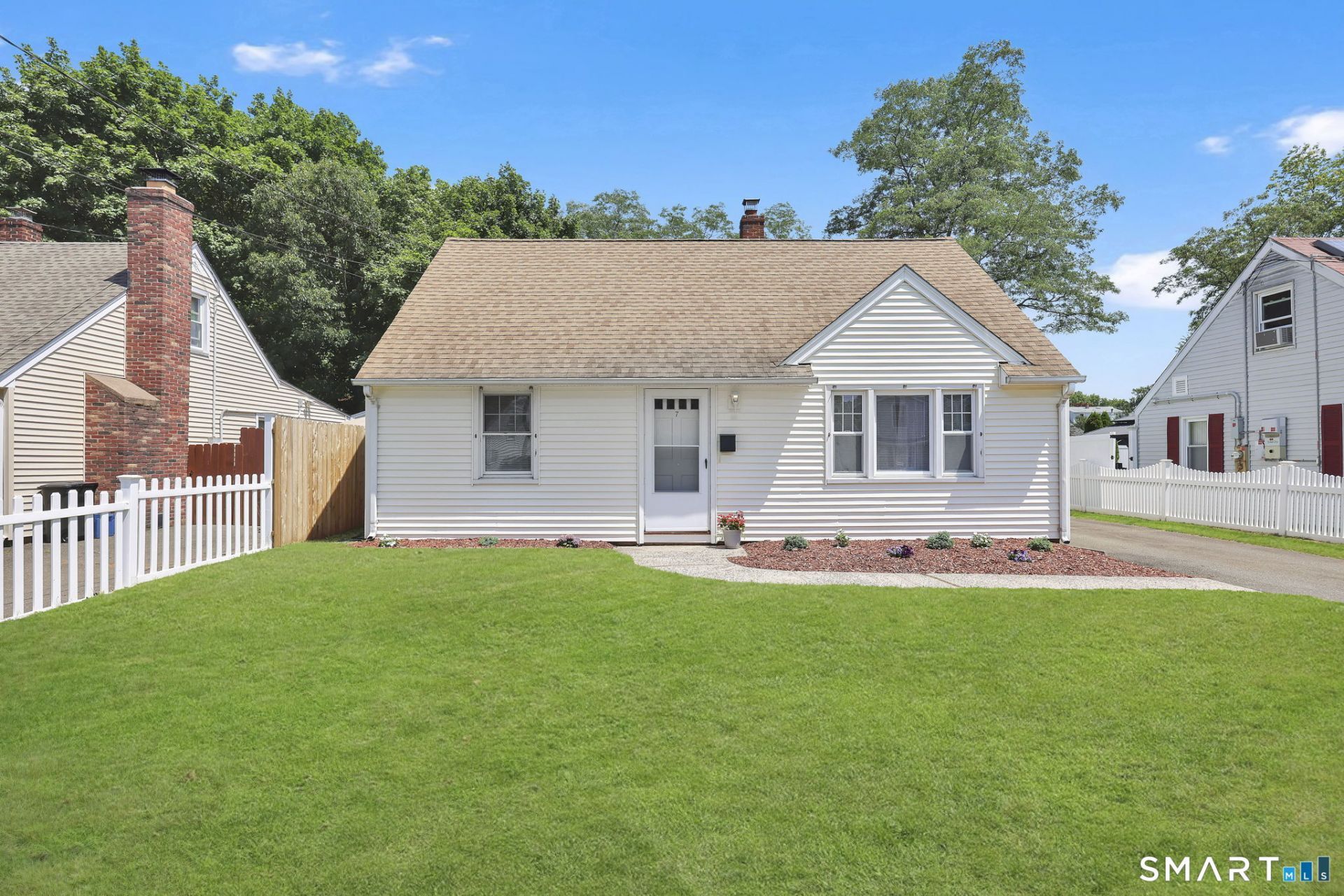 7 James, East Haven, CT 06512 Main Photo