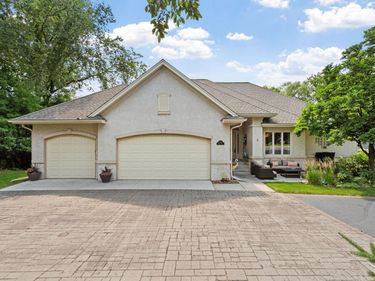 15183 Wayzata Boulevard, Wayzata, MN 55391