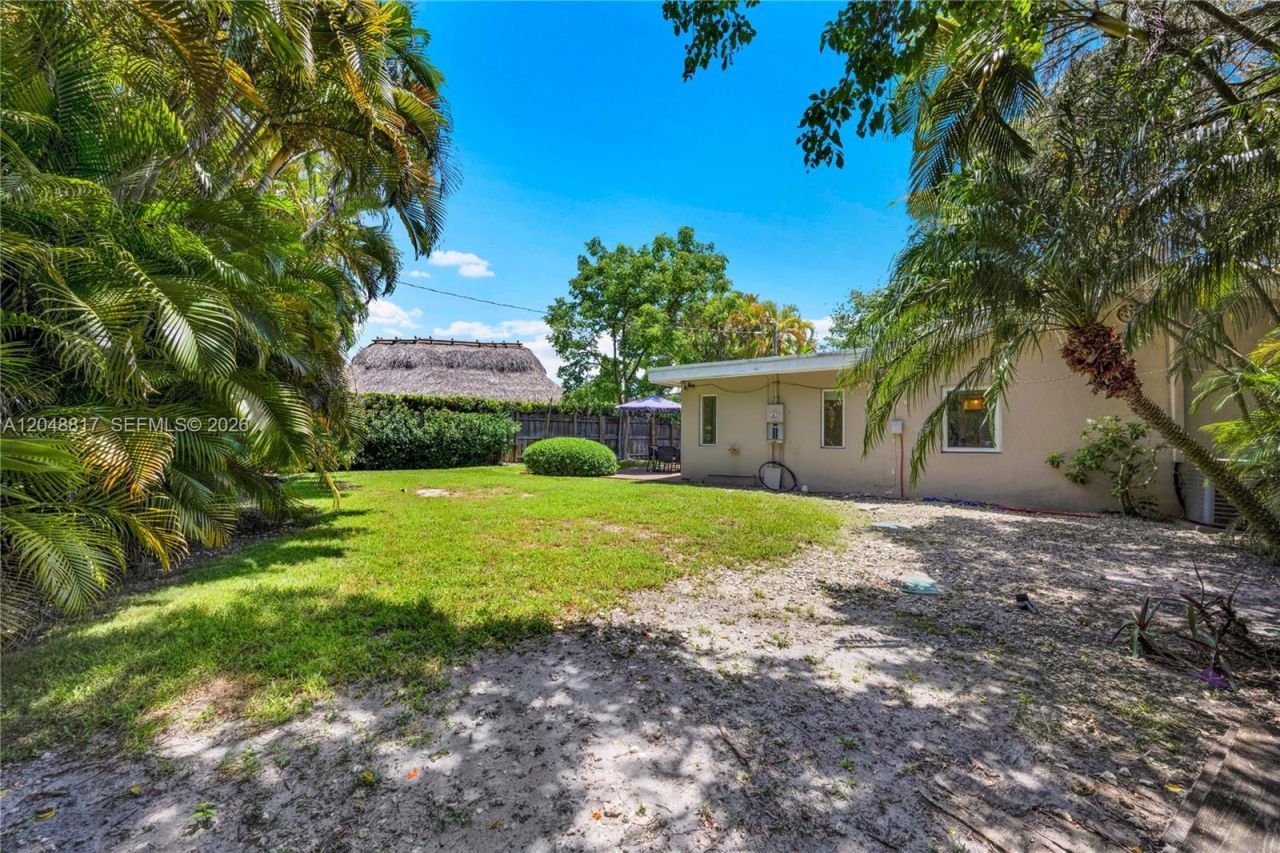 6325 SW 84th St , Miami, FL 33143 Photo