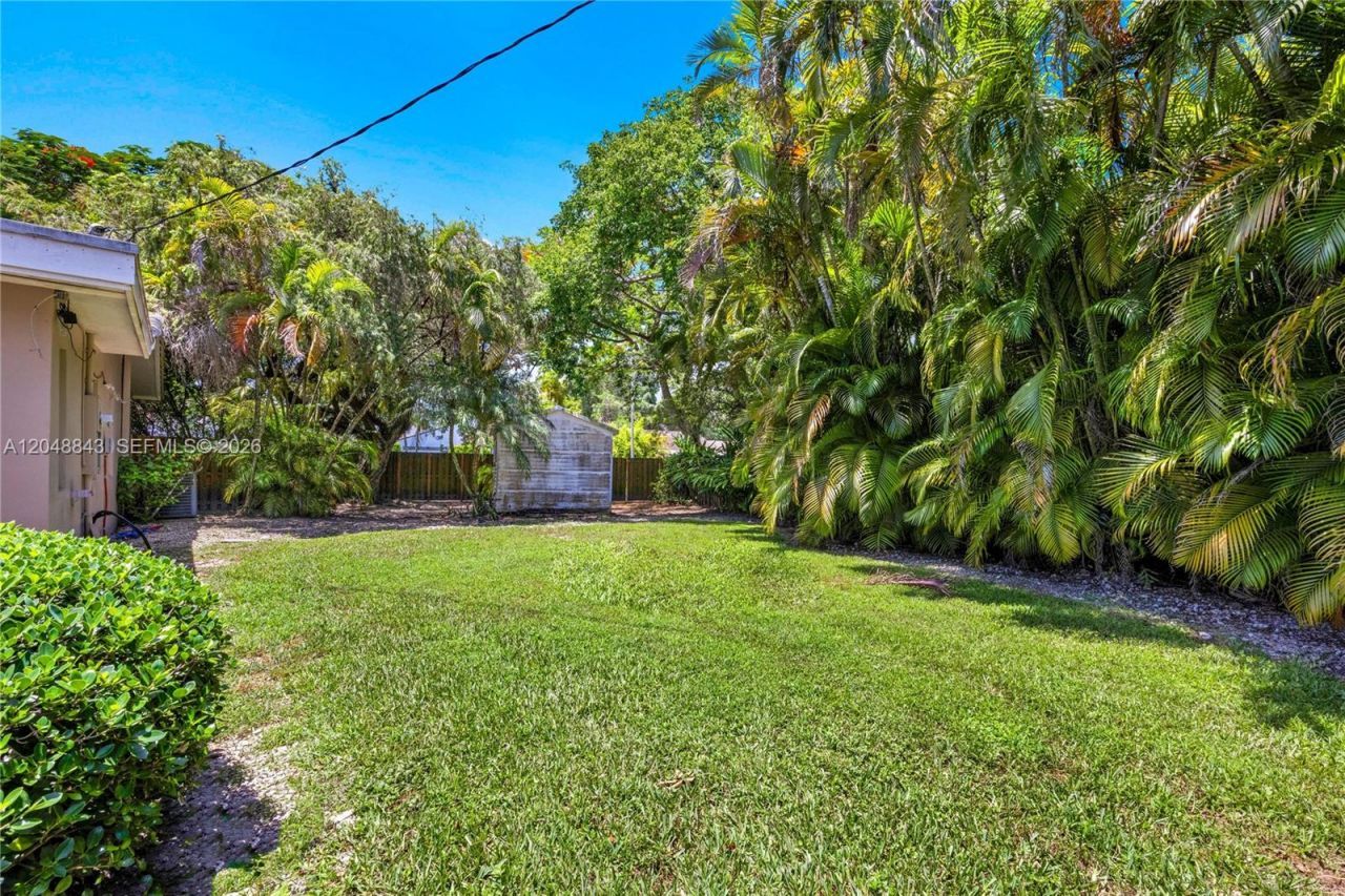 6325 SW 84th St , Miami, FL 33143 Photo